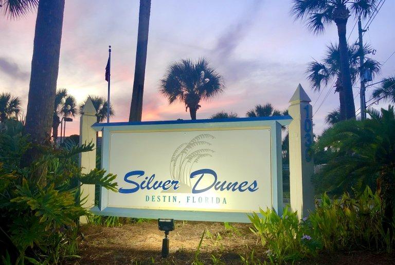 Silver Dunes Entrance Sign